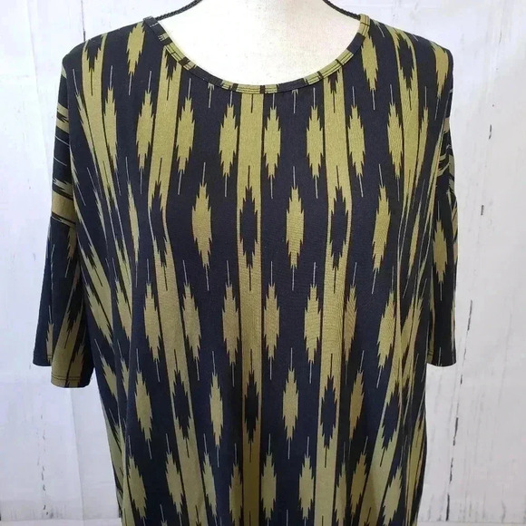 Lularoe Southwest Aztec Print Irma Tunic - Picture 2 of 6